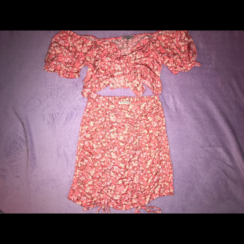 Q Skirt Set